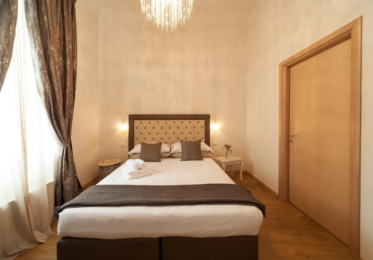La Porta Del Paradiso Florence Bed & Breakfast